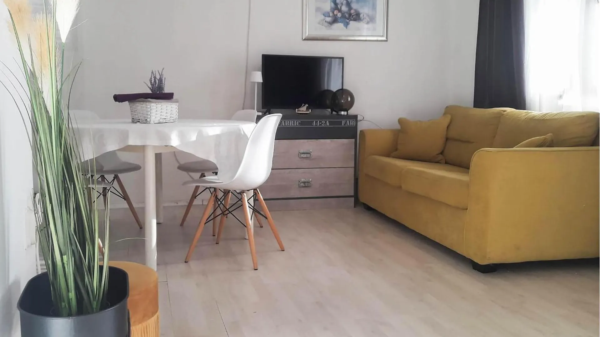 Lovely Home In Gornji Karin With Wifi